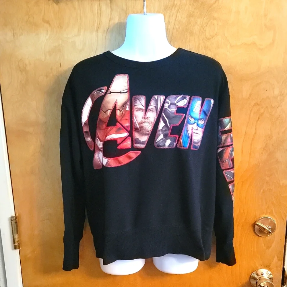 Disney Parks‎ Marvel Avengers Pullover Womens Sweatshirt Size Small